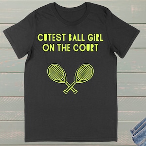 Tennis ball meisje clipart, meisjes tennis clipart, tennisbaan clipart, leukste ball jongen op de baan, tennis racket clipart, tennis png,