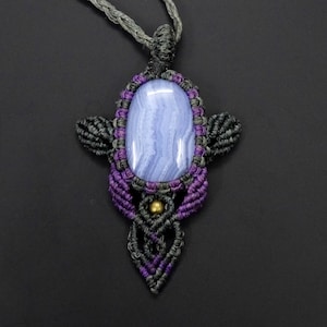 Blue LACE AGATE Gemstone PENDANT Macrame Necklace Handmade Bohemian Boho Hippie Yoga Necklace Gemstone Necklace Tribal Necklace Gift