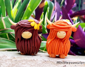 Ton schottische Highland Kuh, lustige orange Highland Kuh, Polymer Highland Kuh für ihn, kleine Kuh Scottish für sie, Geburtstag Kuh Dekor Party