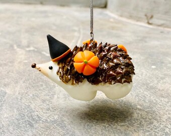 Abóbora de ouriço de Halloween, presentes de ouriço de argila feitos à mão, animal engraçado de Halloween, arte de ouriço em miniatura com cogumelo, ouriço exclusivo para ele