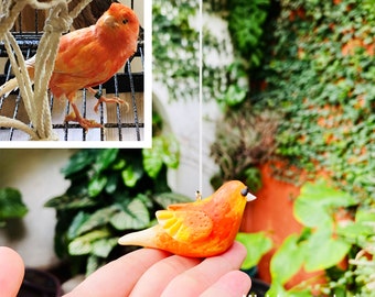 Pájaro canario rosa hecho a mano, retrato de pájaro de mascota personalizado, peluche de pájaro colgante, regalo de pájaro de escultura, adorno de pájaro pequeño, arte de pájaro para mamá, juguete de pájaro