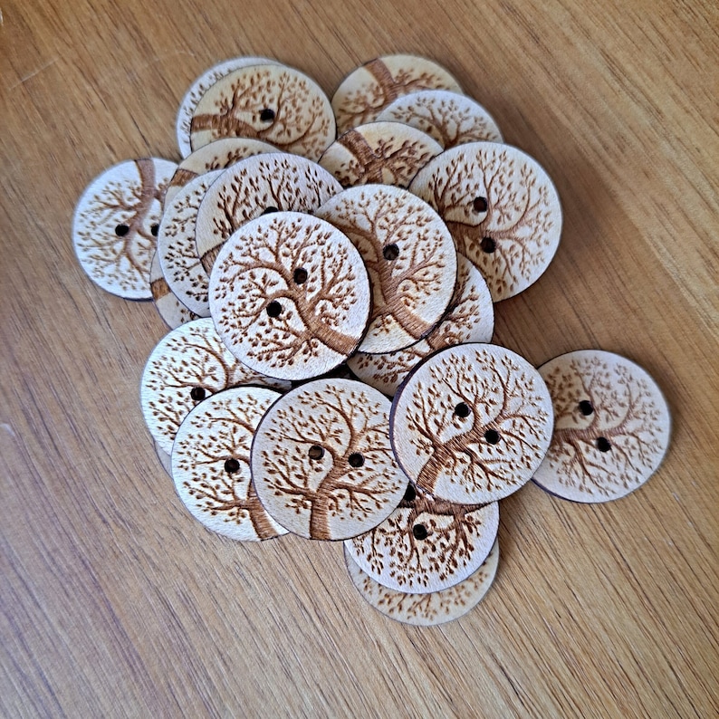 Tree of Life Buttons Style B Set of 20 Wooden Buttons Laser Engraved Buttons 1/2, 1, or 1.25 inch Knitting Crochet Sewing Projects imagem 1