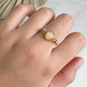 Honey Calcite Ring, Handmade Wire Wrapped Yellow Crystal Ring, Unique Boho Ring for Her, Dainty Stackable Rings, Natural Crystal Ring