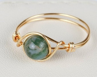 Anello in agata muschiata, anello in cristallo avvolto in filo metallico, anello in filo di agata muschiata, anello in cristallo dorato, gioielli in cristallo curativo, anello boho, regalo per lei