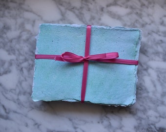 Blaues hausgemachtes Papier