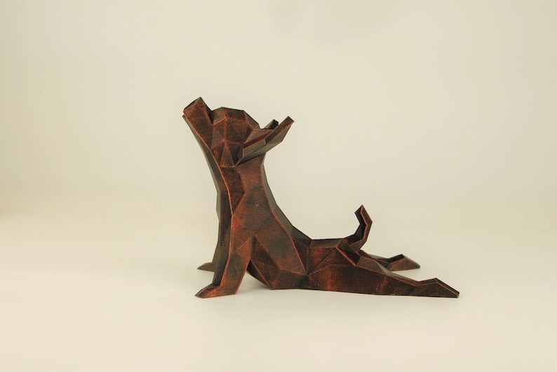 Süße Chihuahua Yoga Figur, Low Poly Hunde Skulptur, Einmaliges Geschenk für Hundeliebhaber und Haustierbesitzer, Deko für Wohnzimmer von Polyrized3D
