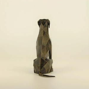 Low Poly Deutsche Dogge Figur, Handbemalte Hundeskulptur, Einzigartiges Geschenk für Hundeliebhaber und Haustierbesitzer, Deko für Zuhause von Polyrized3D