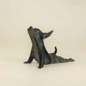 Süße Chihuahua Yoga Figur, Low Poly Hunde Skulptur, Einmaliges Geschenk für Hundeliebhaber und Haustierbesitzer, Deko für Wohnzimmer von Polyrized3D