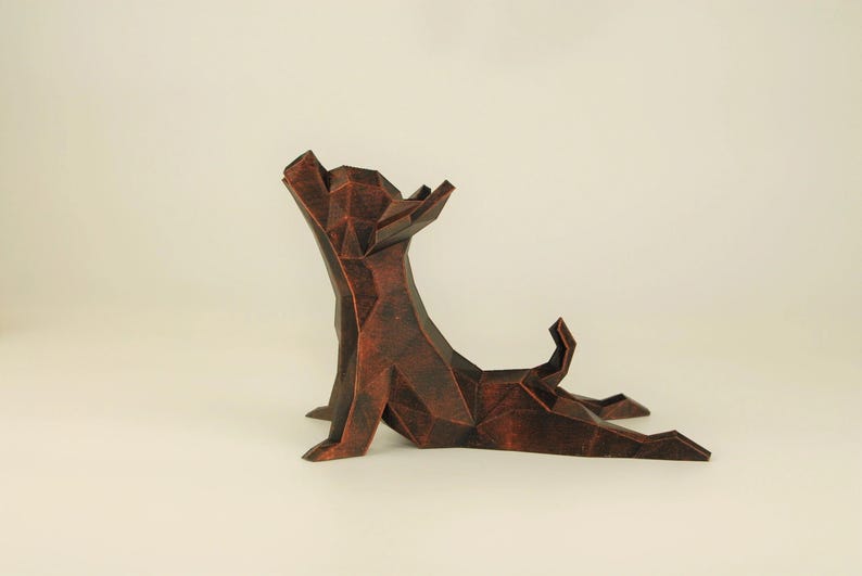 Süße Chihuahua Yoga Figur, Low Poly Hunde Skulptur, Einmaliges Geschenk für Hundeliebhaber und Haustierbesitzer, Deko für Wohnzimmer von Polyrized3D