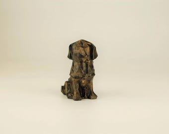 Low Poly Golden Retriever Figurine, Hand Painted Labrador Sculpture, Unique Gift for Dog Lovers and Pet Owners, Interior Design Office Decor