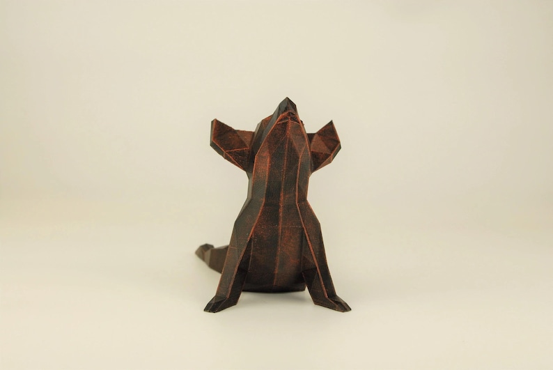 Süße Chihuahua Yoga Figur, Low Poly Hunde Skulptur, Einmaliges Geschenk für Hundeliebhaber und Haustierbesitzer, Deko für Wohnzimmer von Polyrized3D