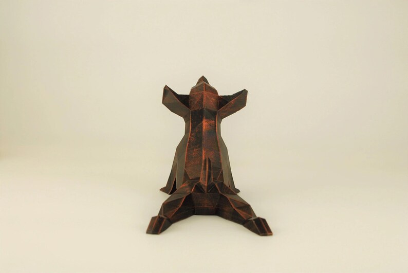 Süße Chihuahua Yoga Figur, Low Poly Hunde Skulptur, Einmaliges Geschenk für Hundeliebhaber und Haustierbesitzer, Deko für Wohnzimmer von Polyrized3D