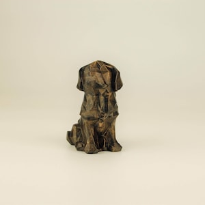 Low Poly Golden Retriever Figurine, Hand Painted Labrador Sculpture, Unique Gift for Dog Lovers and Pet Owners, Interior Design Office Decor