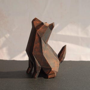 Low Poly Howling Wolf Figurine | Fox Sculpture | 3D Printed & Hand Painted | Unique Christmas Gift | Home and Office Decor