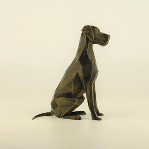 Low Poly Deutsche Dogge Figur, Handbemalte Hundeskulptur, Einzigartiges Geschenk für Hundeliebhaber und Haustierbesitzer, Deko für Zuhause von Polyrized3D