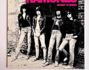 Ramones – Rocket to Russia LP | 1977 Sire QSR 6042 | Punk Rock Vinyl Canada Press