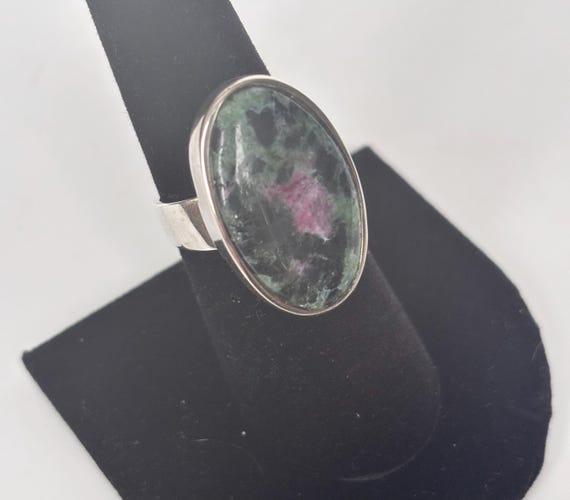 Oval Ruby Zoisite .925 Sterling Silver Ring - Siz… - image 3