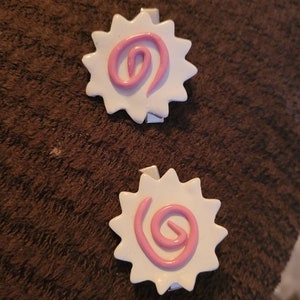 Narutomaki hair clips