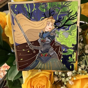 Aurora Krieger Emaille Pin: Dornröschen Fanart, Schwert & Schild