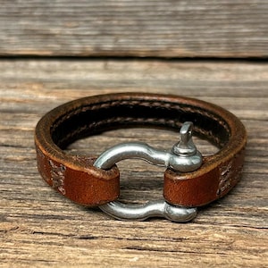 Leather cuff bracelet