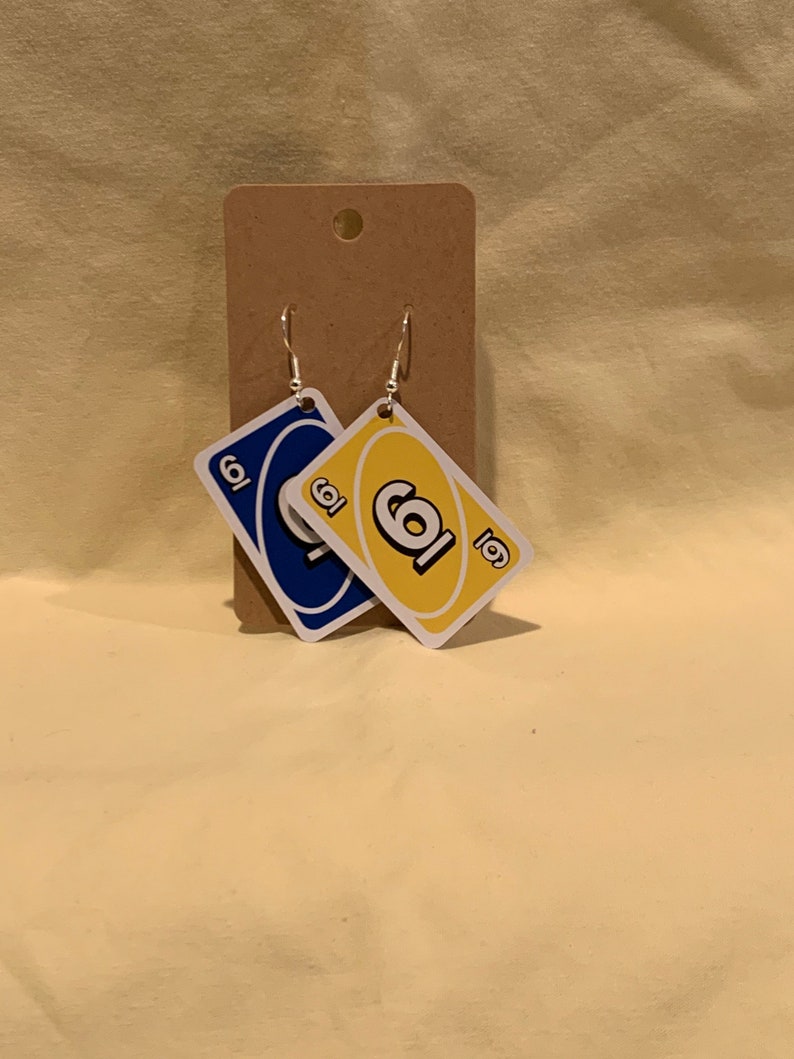 uno earrings