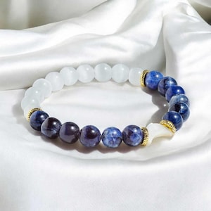 Mother of Pearl & Sodalite &#39;Luna&#39; Bracelet