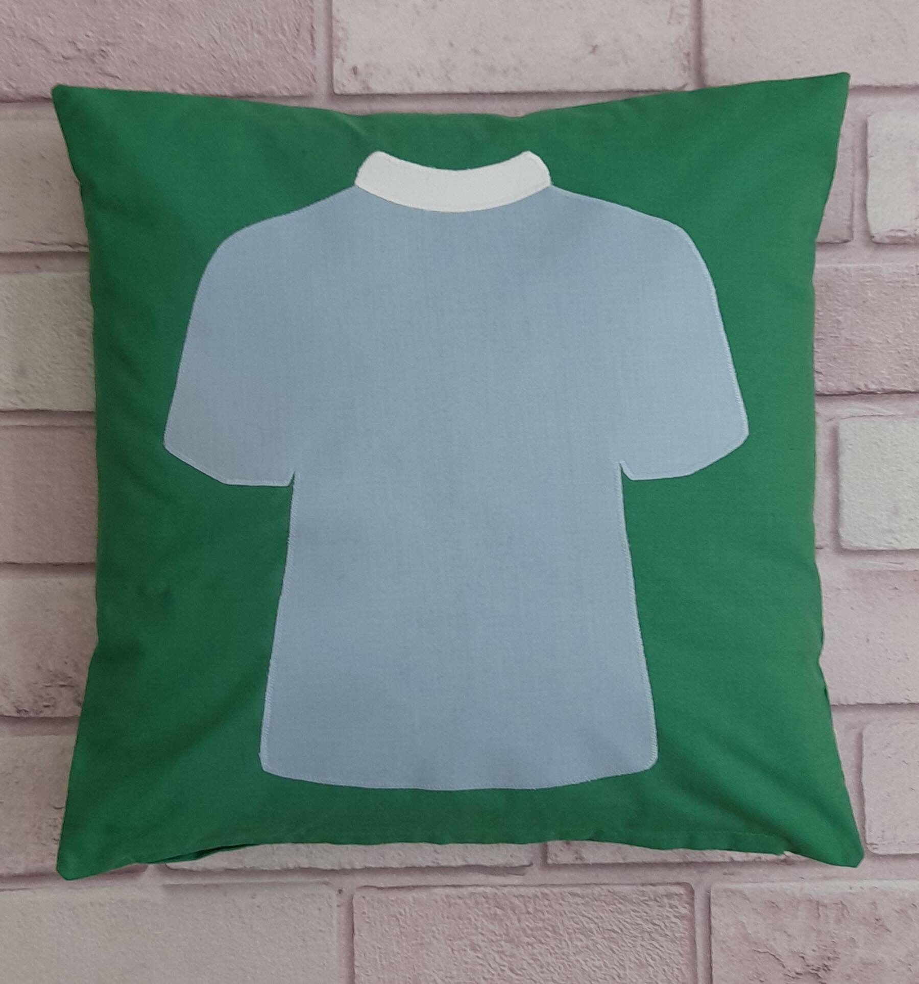 Coussin Personnalisable Forme Maillot Soton 1976, Vintage Foot, Rouge, 38cm