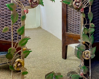 大きな壁ミラー「CHATY VALLAURIS」署名入り、黒錬鉄製ミッド