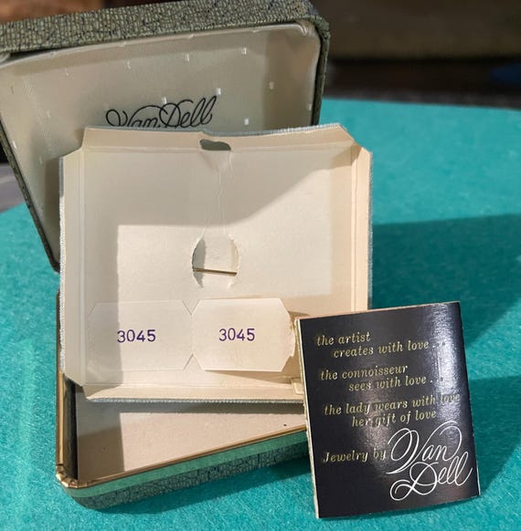 Van Dell Elegant Brooch - image 3