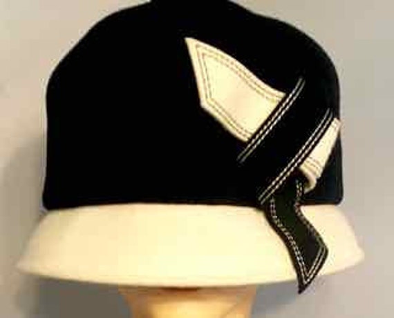 Gorgeous Vintage Designer Hat \