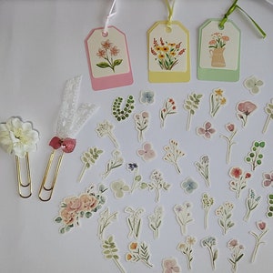 Kit confezione die-cuts, tags, paper clip floreale, con colori pastello