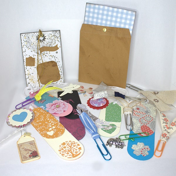 Set di tag, bustine, fustellate e graffette per scrapbooking, bullet journal, agende, diari