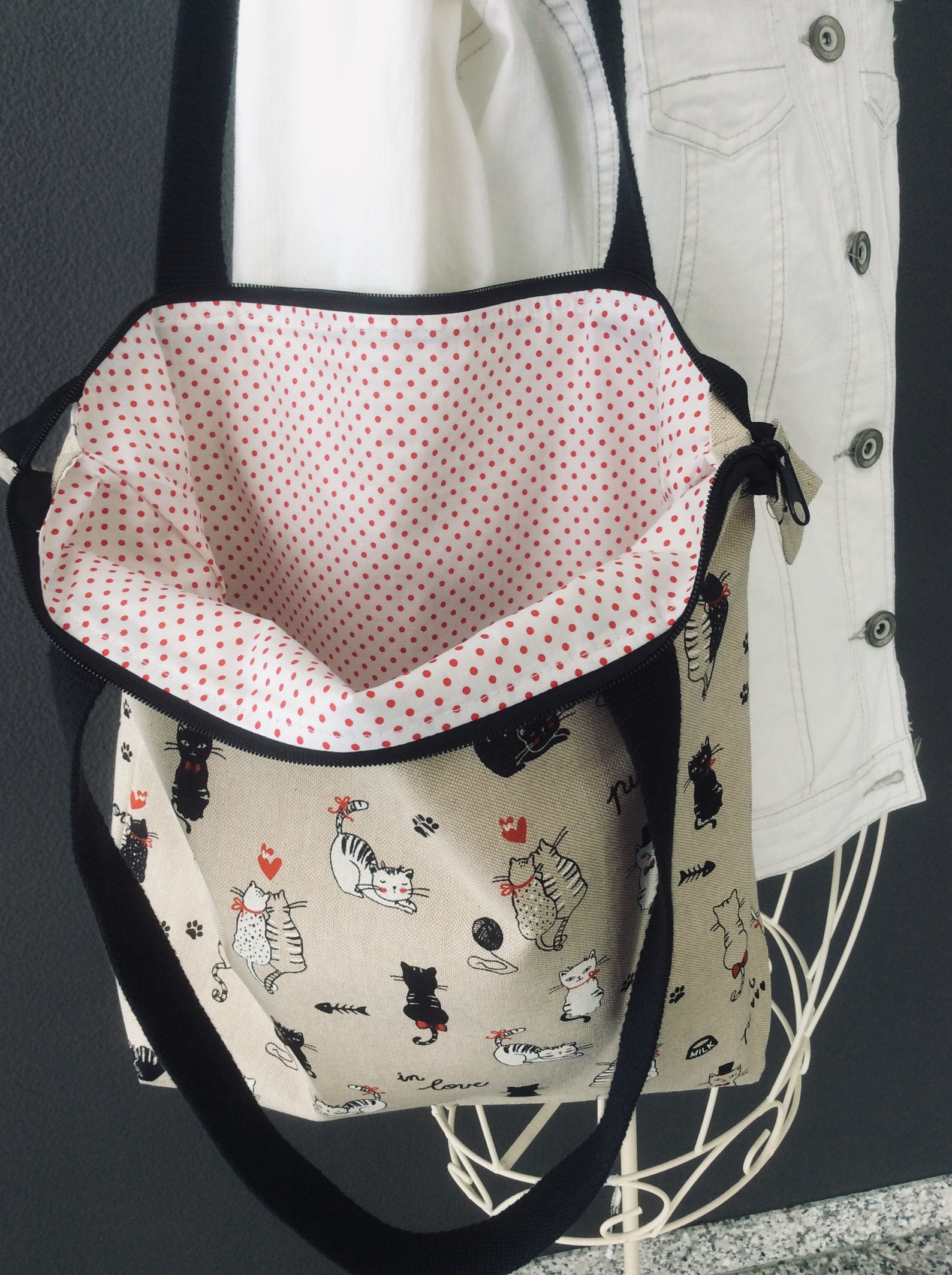 Set: Niedliche Make-up-Tasche Mit Katzenmotiv + Stylische Katzentuchtasche – Faltbar, Wasserabweisend & Perfekt Für Katzenliebhaber