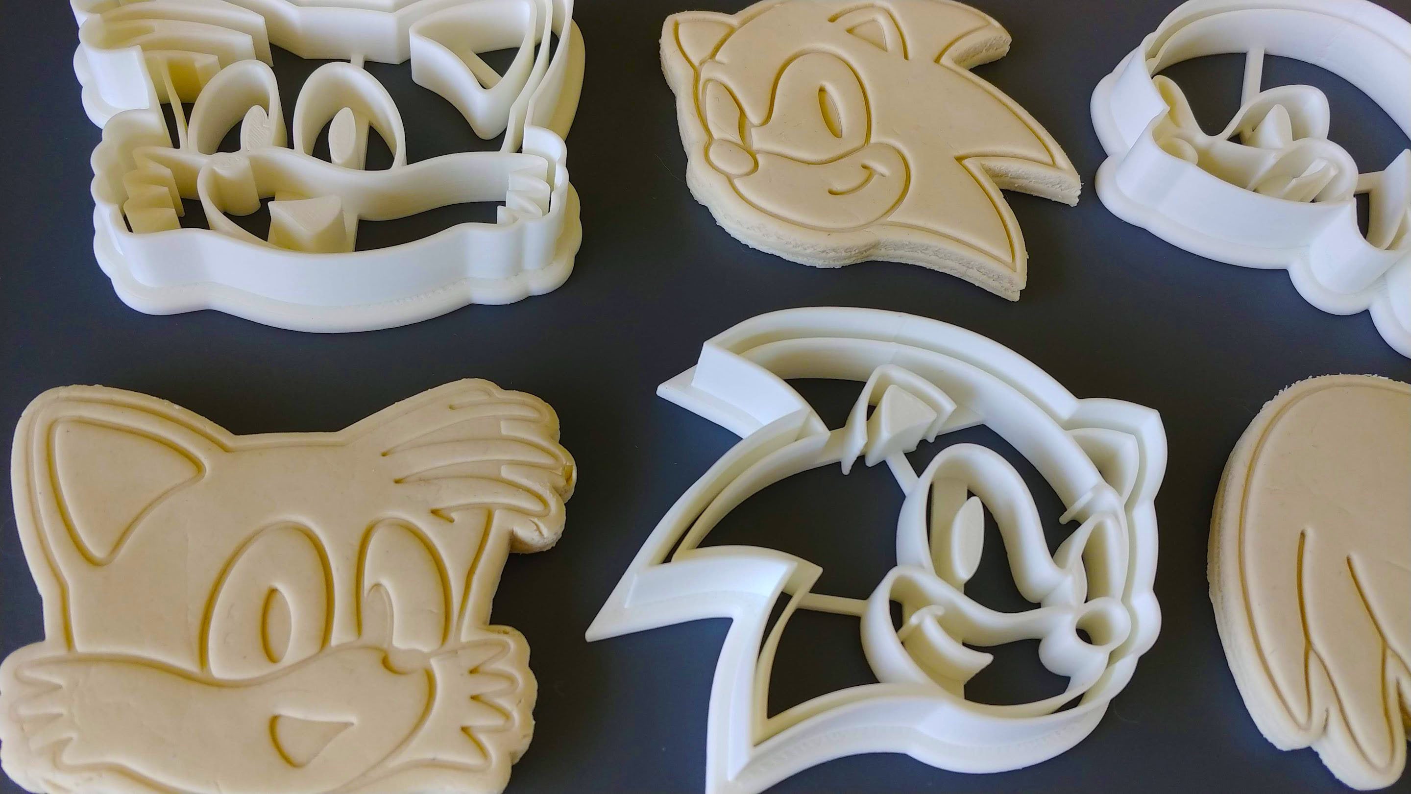 Sonic The Hedgehog Cookie Cutter Fondant Cutter Stamp Etsy
