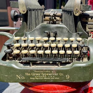 The Oliver Typewriter Co. No 9 - Made in Chicago, early 1900's