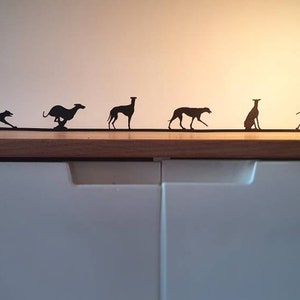 Windhund Art 7-teiliges Set Silhouette Kunstwerk aus recyceltem Kunststoff Windhund Geschenke Adoptieren Sie ein Haustier Neues Welpen Geschenk Bild 1
