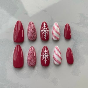 Winter Kisses - Press on Nails