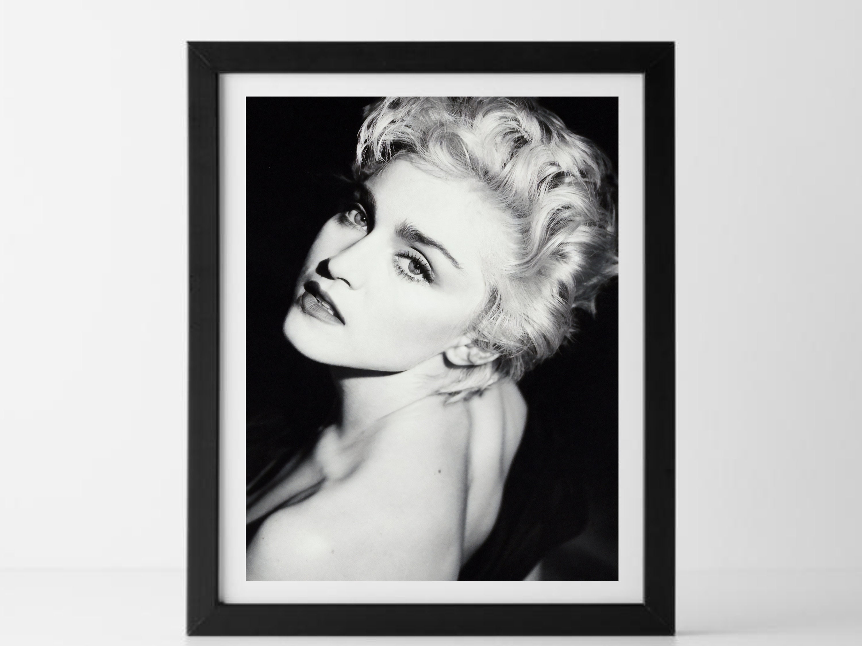 A1 - A5 SIZES AVAILABLE MADONNA BLACK AND WHITE GLOSSY WALL ART POSTER PRINT