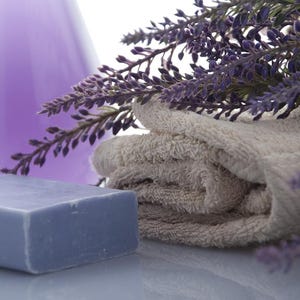 Handmade Lavender Soap Bar – Natural Cold Process Soap for Relaxation Skin Care – Aromatherapy Gift – Vegan & Organic