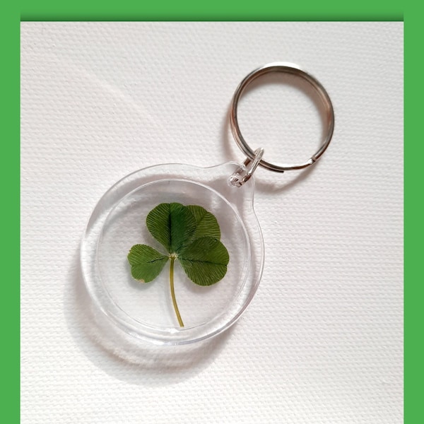 Key ring with real 4-leaf clover picked in France - Take happiness everywhere with you! Or give it away!