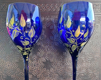 Hand Painted Wine Glasses, Wine Glass, Wine Glasses, Glassware, Barware, hand painted wine glass, wine lover, mom gift, blue wine glass