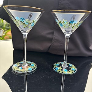 Hand Painted Martini Glass, Cocktail Glass, Glassware, Barware, gift for wife, gift for mom, girlfriend gift, housewarming gift,gift for her