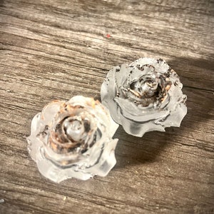 Our Lady of the Beloved Dead Pocket Rose