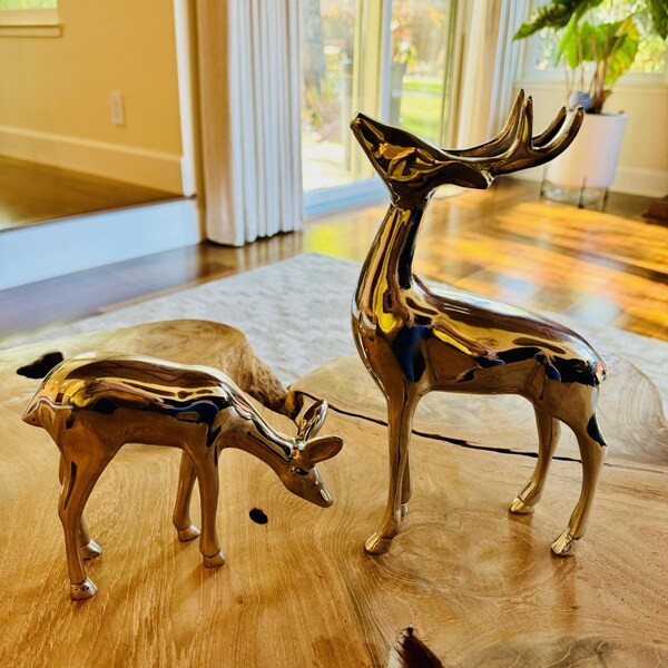 Silver-Plated Reindeer Figurine main image 0
