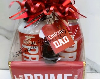 El set de regalo Ultimate Football Prime incluye bebida, botella y chocolate envuelto para regalo. Incluye Arsenal Prime. ¡Personaliza tu set completo!