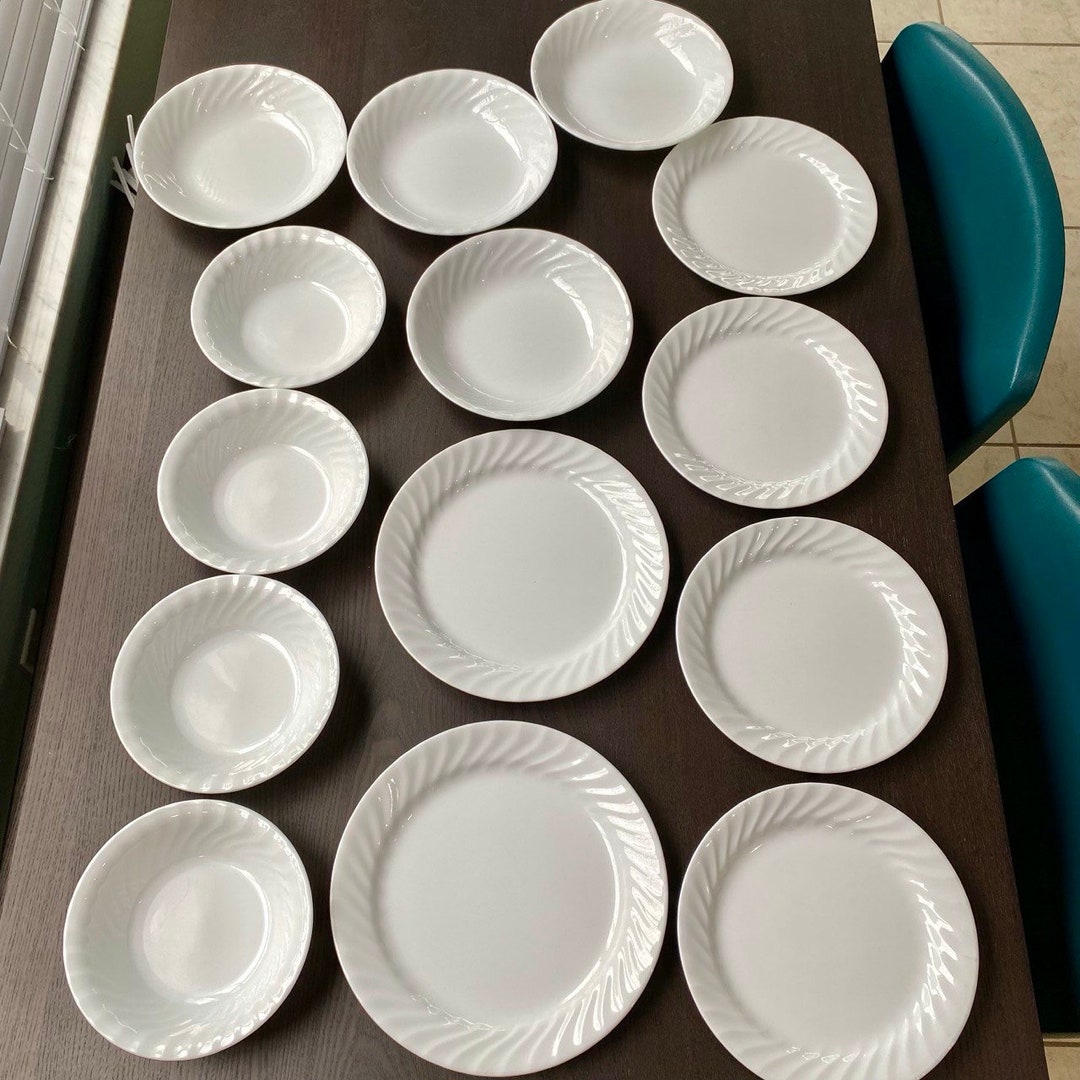 Corelle Enhancements White Swirl 14pc Lot, 2 Dinner Plates, 4 Luncheon
