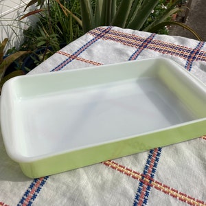 Pyrex Lime 8x12 Pan 