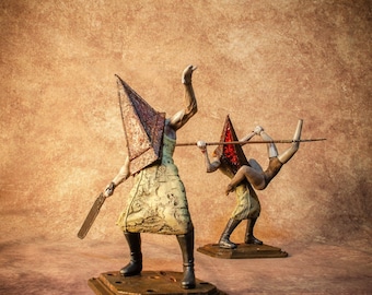 Pyramid Head - Silent Hill 2 - Mannequin (Optional) - 1:10 Scale Figure - Survival Horror Videogame