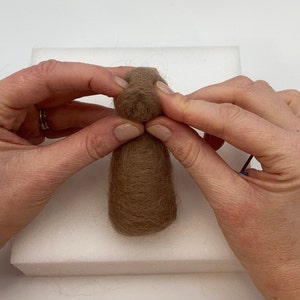 Needle Felted Easter Bunny kit. Craft kit for adults and teens. Learn how to make a felted rabbit. Easter gift. image 7