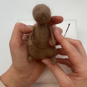 Needle Felted Easter Bunny kit. Craft kit for adults and teens. Learn how to make a felted rabbit. Easter gift. image 8